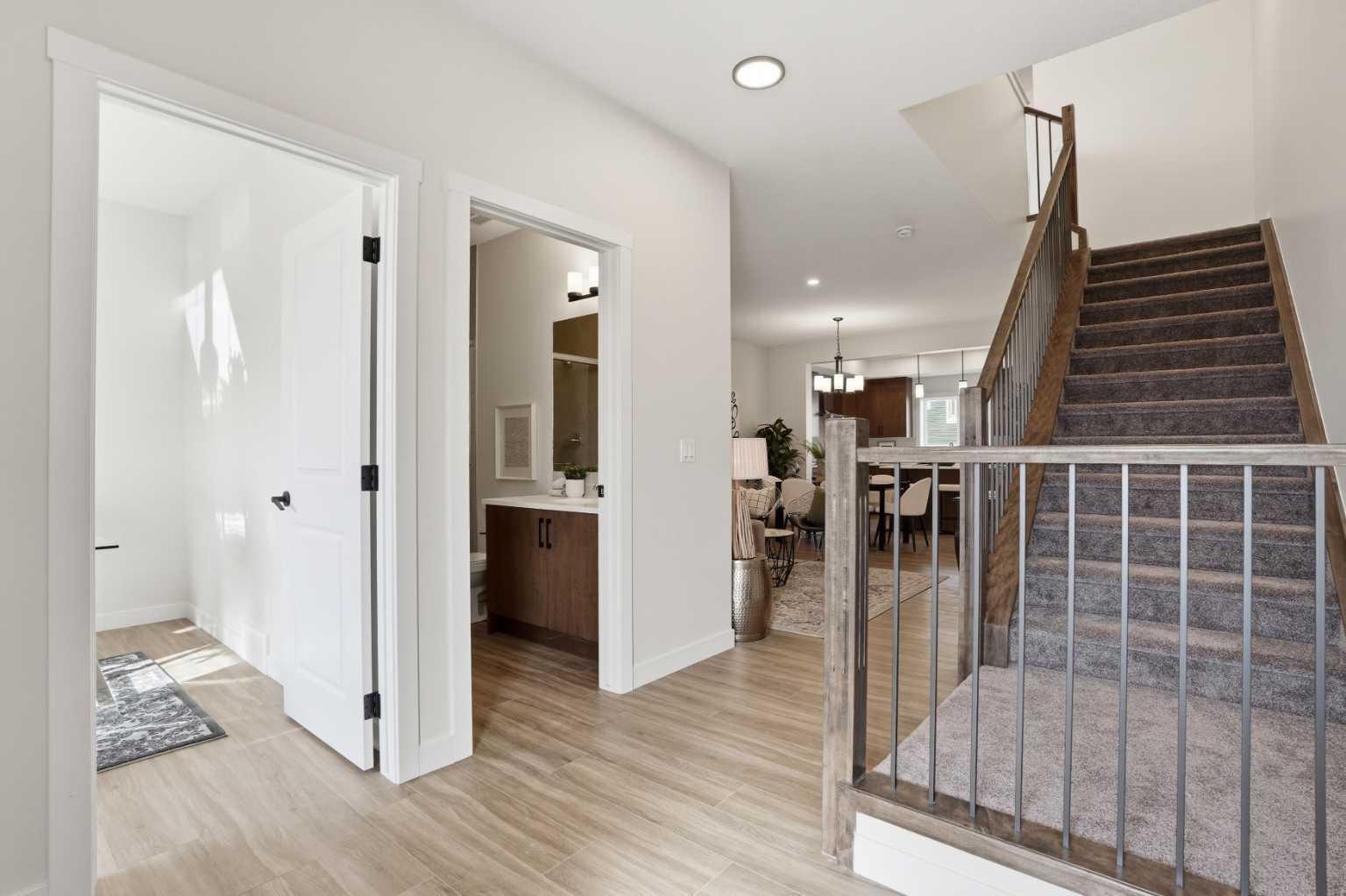 72 Buffaloberry Manor SE