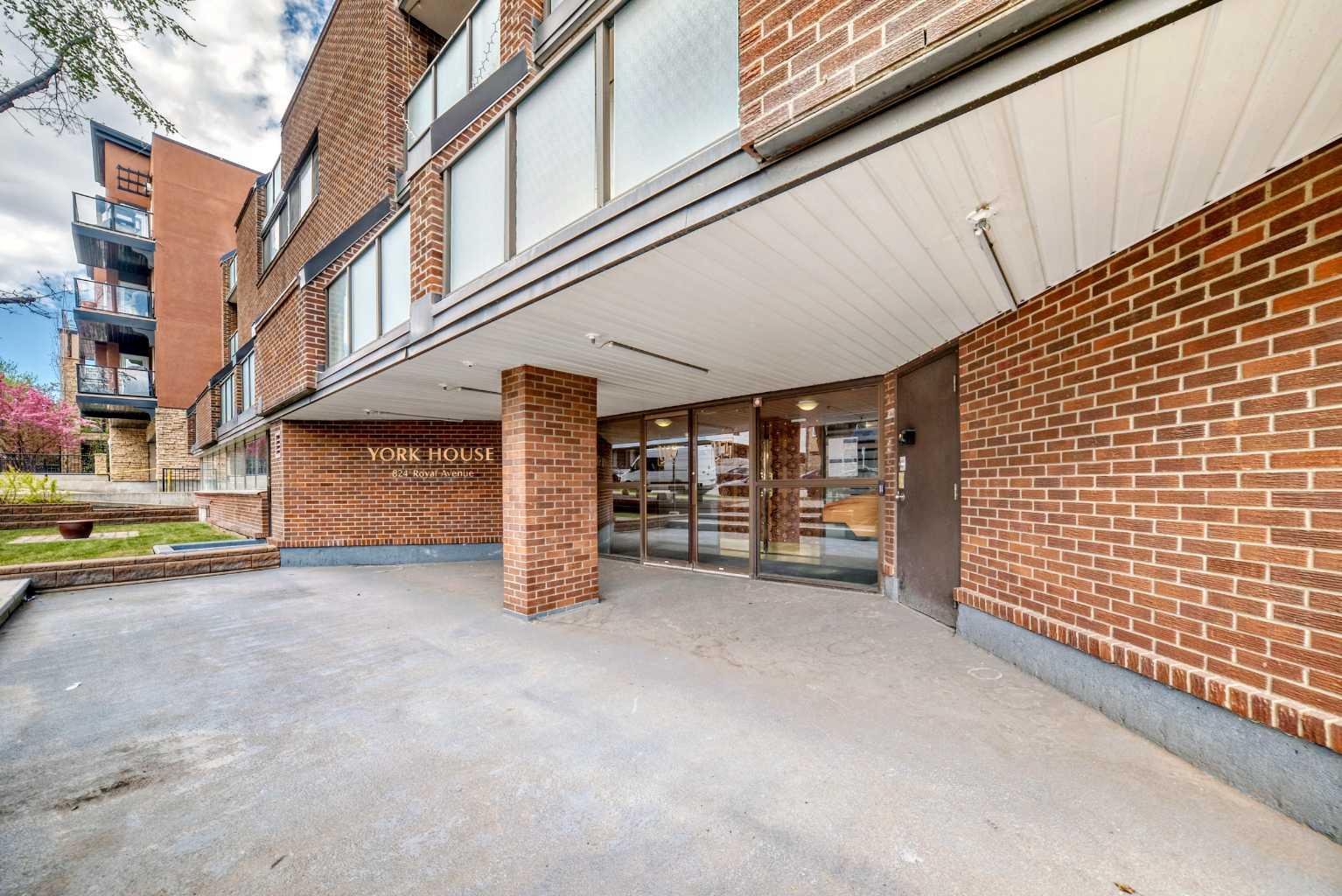 824 Royal Avenue SW 405