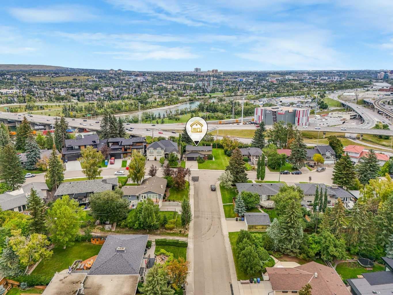 2404 Sovereign Crescent SW