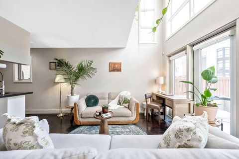 52 6 Street NE 2 Calgary AB T2E 3X9