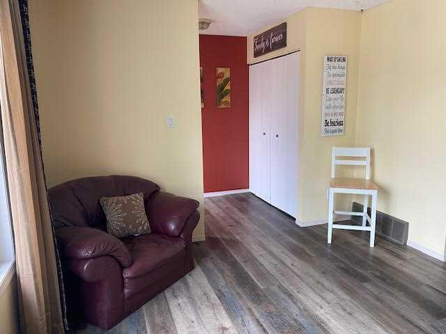 121 SUTHERLAND Avenue