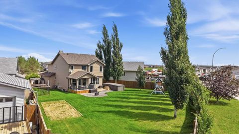 Photo of 13 Hendrickson Bay, Sylvan Lake, AB T4S 0C6 (MLS # A2329444)