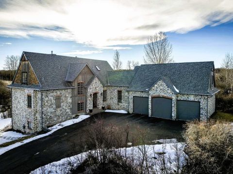 11 Wolfwillow Lane Rural Rocky View County AB T3Z 1B4