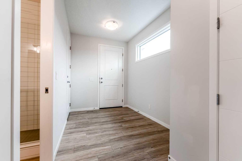 Photo of 16 West Grove Link SW, Calgary, AB T3H 6E3 (MLS # A2329009)