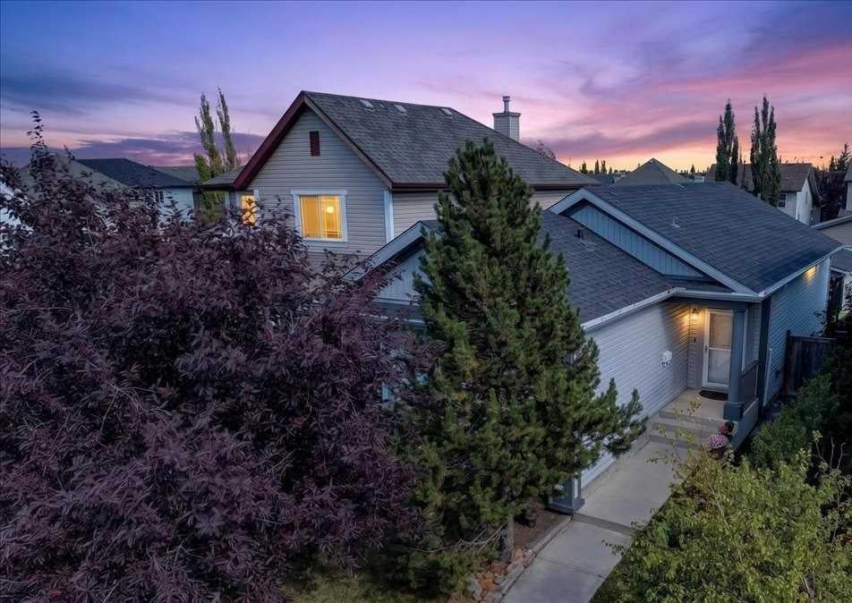 Photo of 23 Copperfield Rise SE, Calgary, AB T2Z 4R6 (MLS # A2339101)