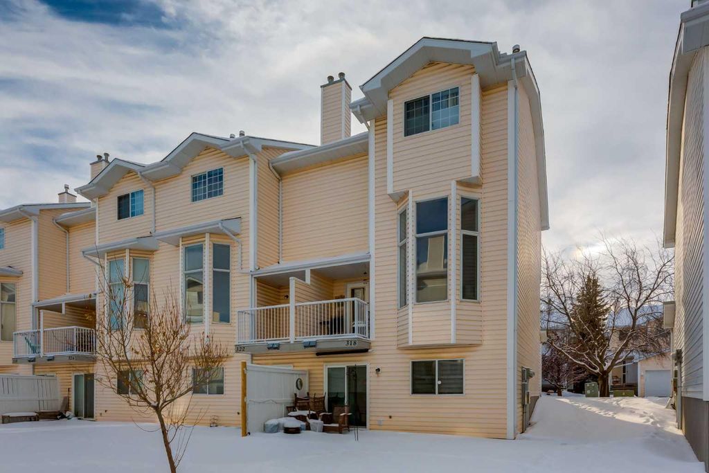 Photo of 318 Hawkstone Manor NW, Calgary, AB T3G 3X2 (MLS # A2294725)