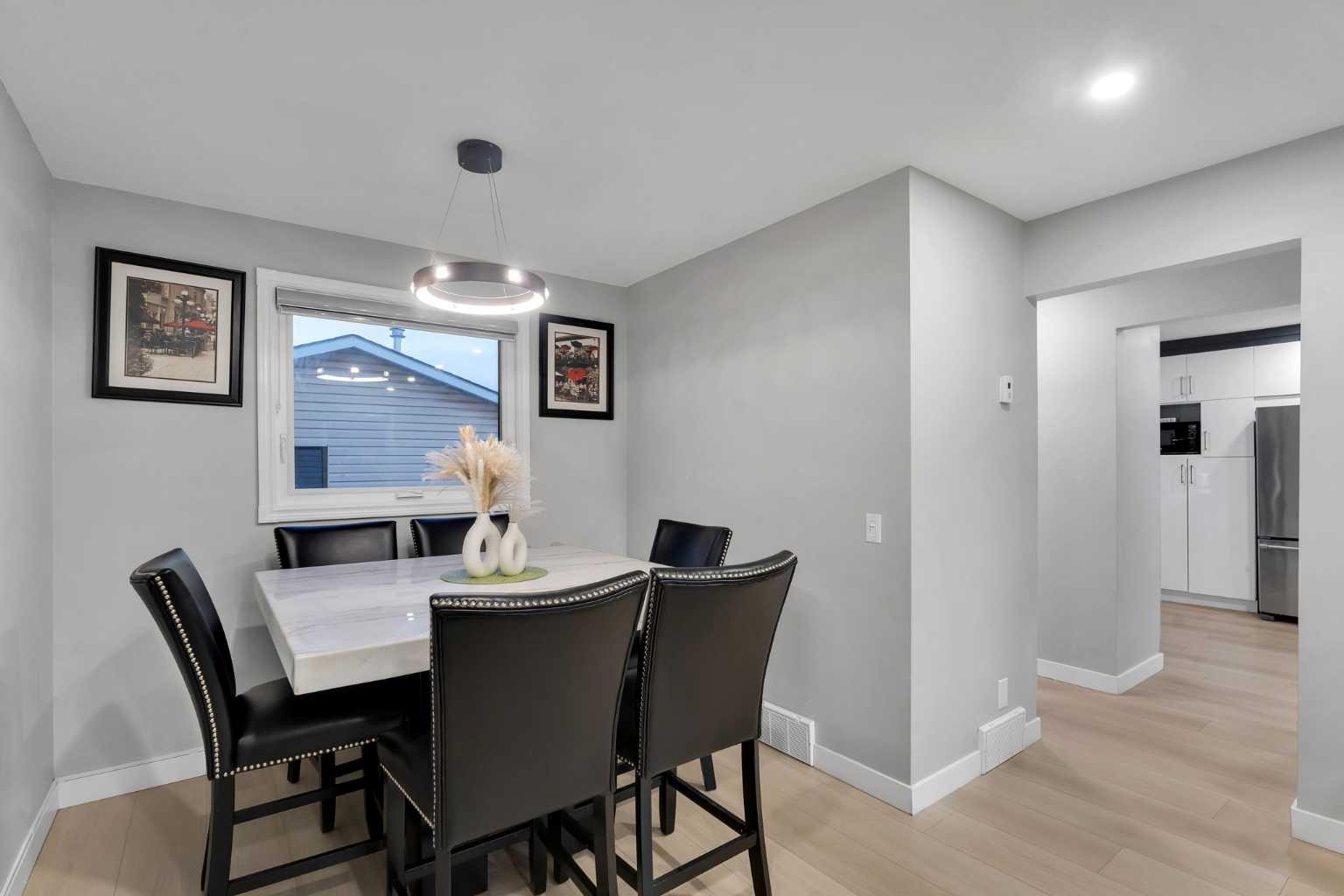 251 Rundlecairn Road NE