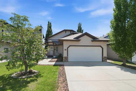 Photo of 39 Landry Bend, Red Deer, AB T4R 3S4 (MLS # A2329802)