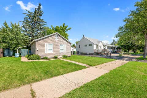 Photo of 5108 54 Street, Lloydminster, AB T9V 0S1 (MLS # A2329926)