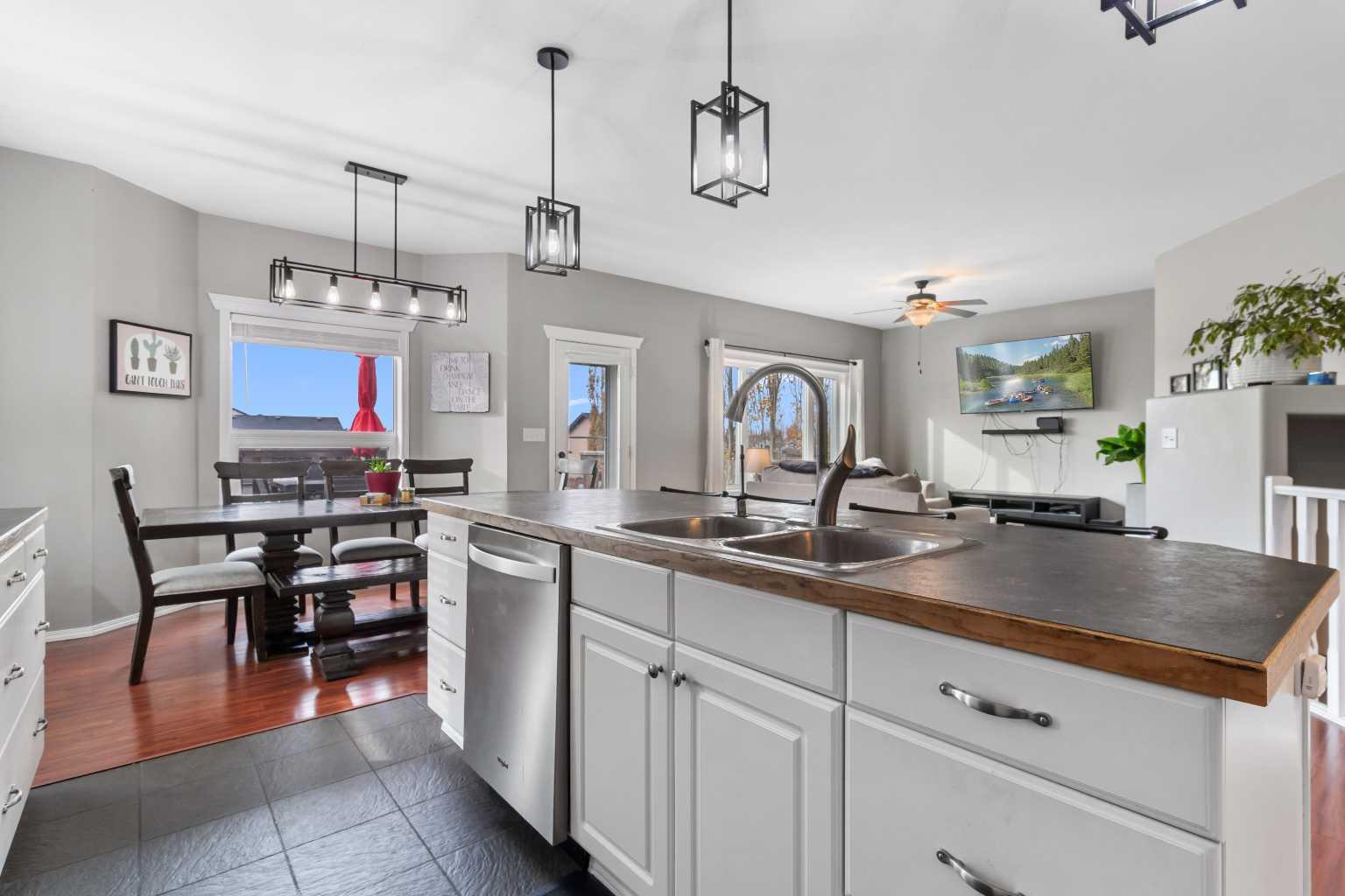 10 Fawn Meadows Crescent