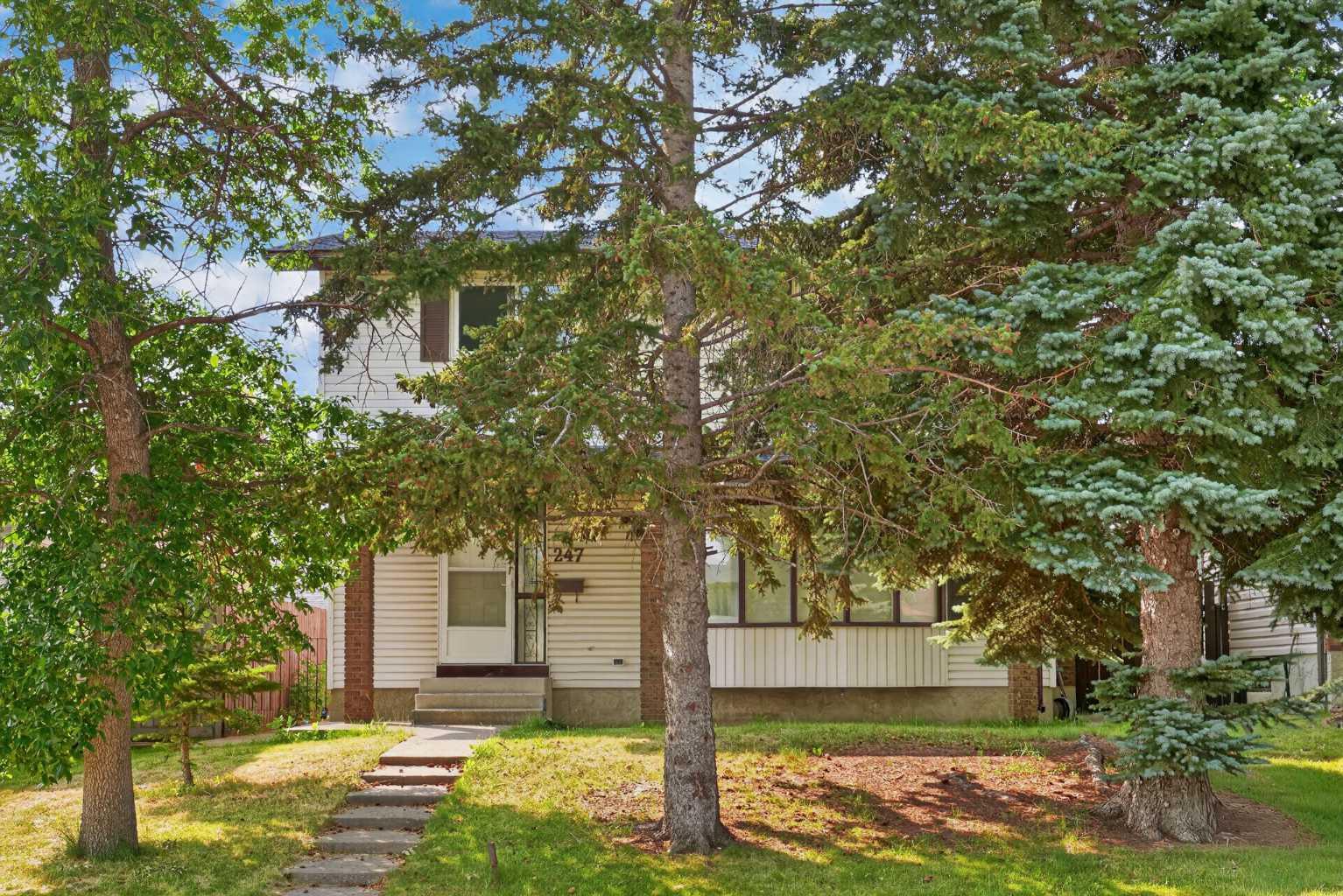 247 Templewood Road NE