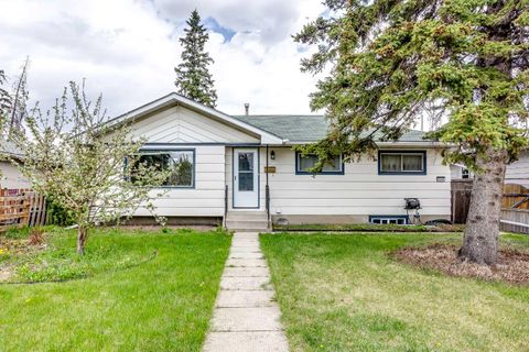 Photo of 920 41 Street SE, Calgary, AB T2A 1K5 (MLS # A2313529)