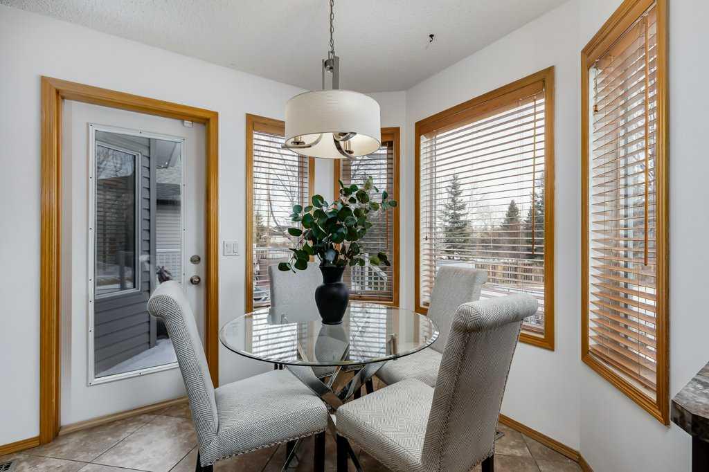 168 Fairways Drive NW