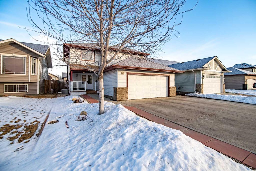 Photo of 71 Kind Close, Red Deer, AB T4P 0A6 (MLS # A2291875)
