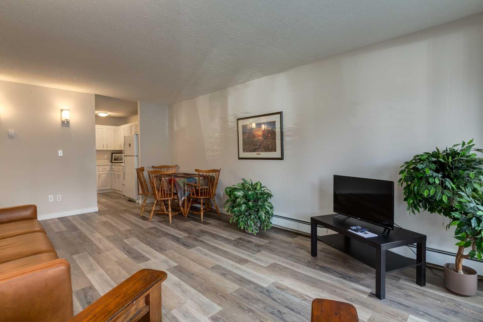 521 57 Avenue SW 103