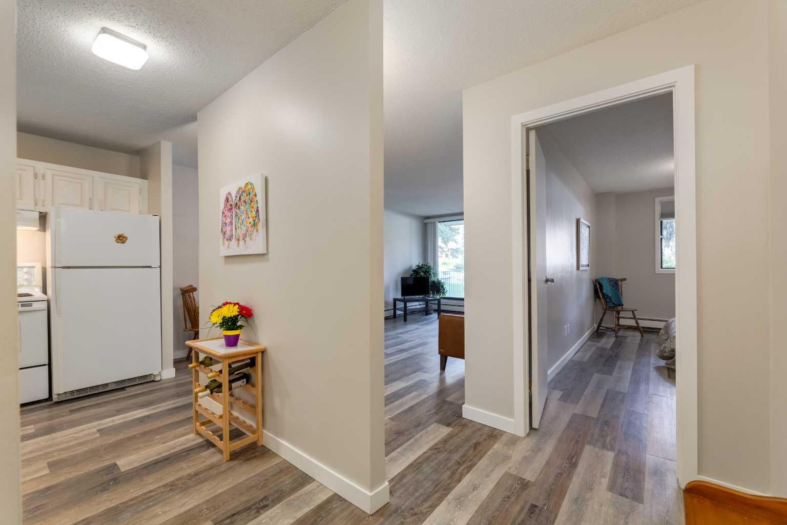 521 57 Avenue SW 103