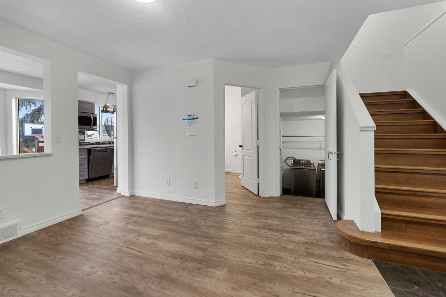 61 Applemont Place SE