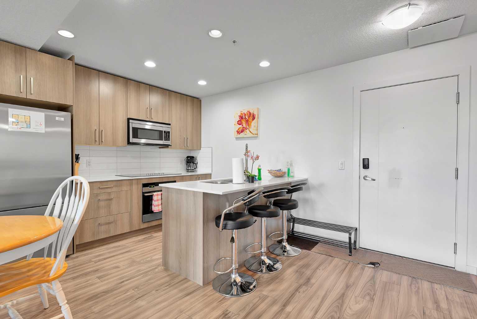 1629 38 Street SW 206