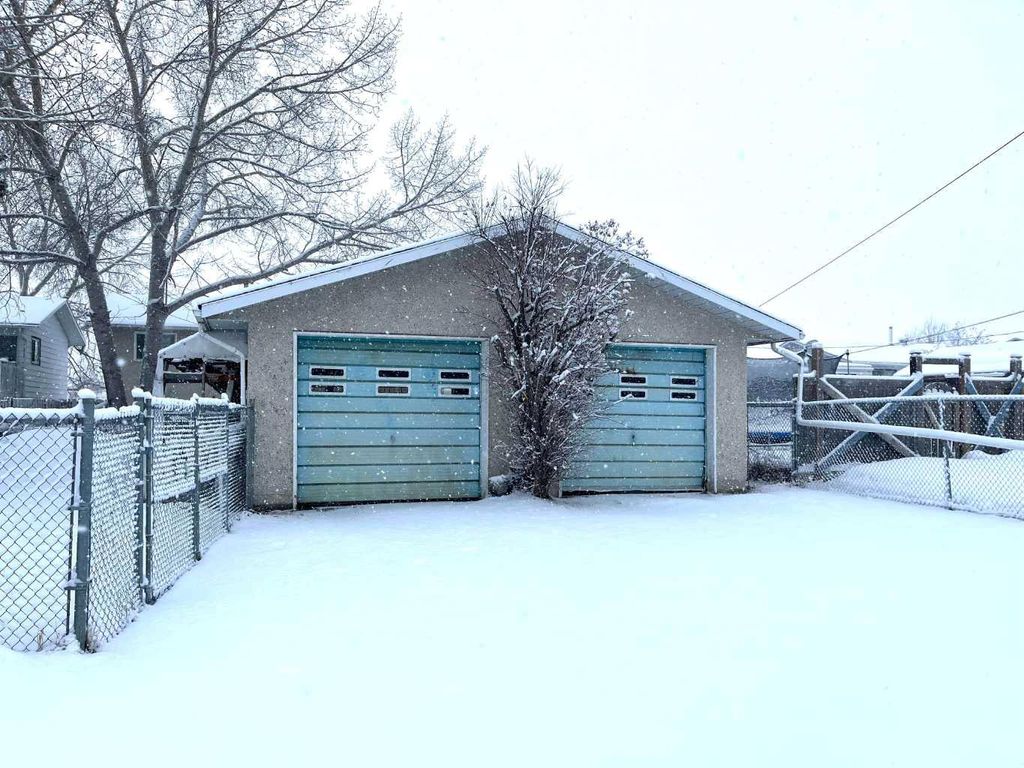Photo of 9808 94 Avenue, Wembley, AB T0H 3S0 (MLS # A2295187)