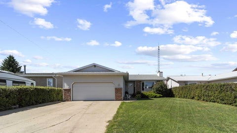 Photo of 4908 56 Street W, Forestburg, AB T0B 1N0 (MLS # A2342082)