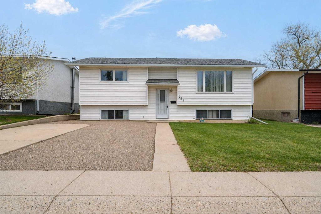 Photo of 721 6 Street SE, Redcliff, AB T0J 2P0 (MLS # A2303834)