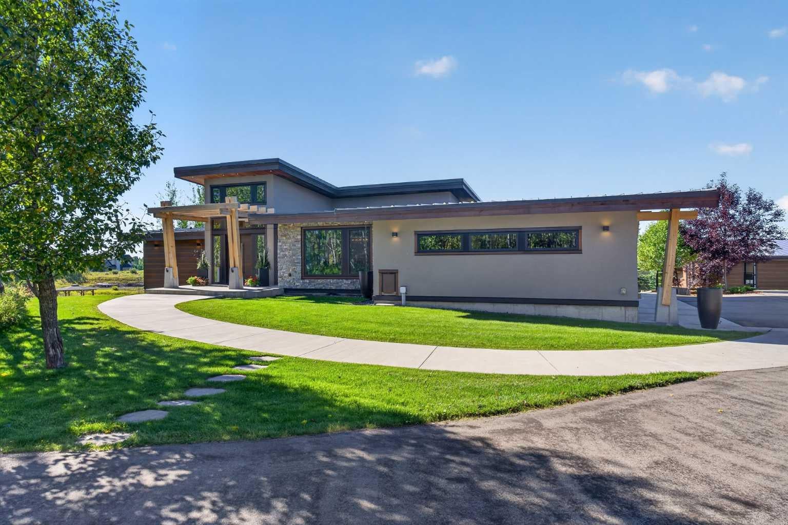 80 Willow Creek Heights
