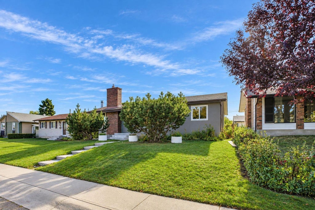 Photo of 1115 Marcombe Crescent NE, Calgary, AB T2A 4H8 (MLS # A2349965)