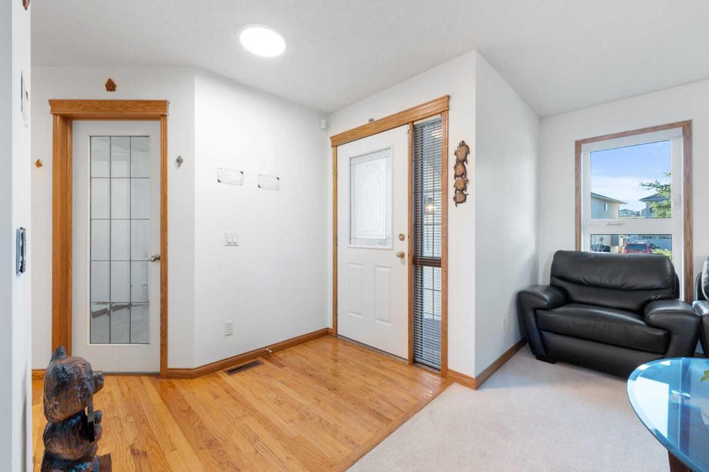 Photo of 43 Edgebrook Cove NW, Calgary, AB T3A 5N5 (MLS # A2294439)