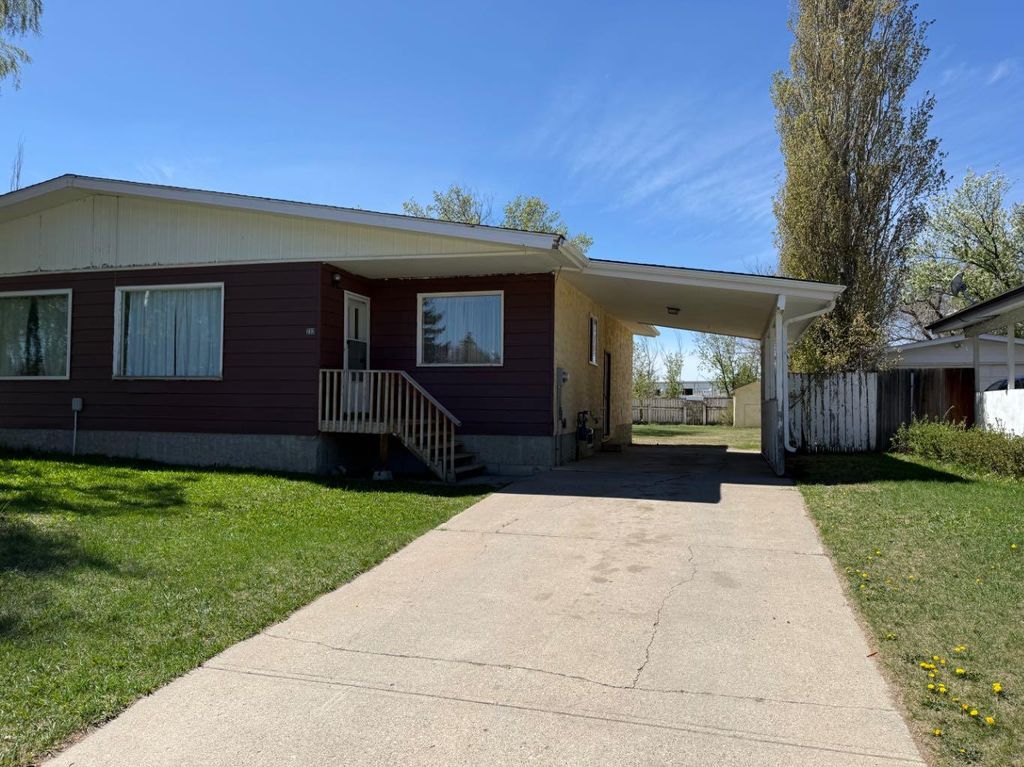 Photo of 232 RUBIE Crescent, Nobleford, AB T0L 1S0 (MLS # A2310619)