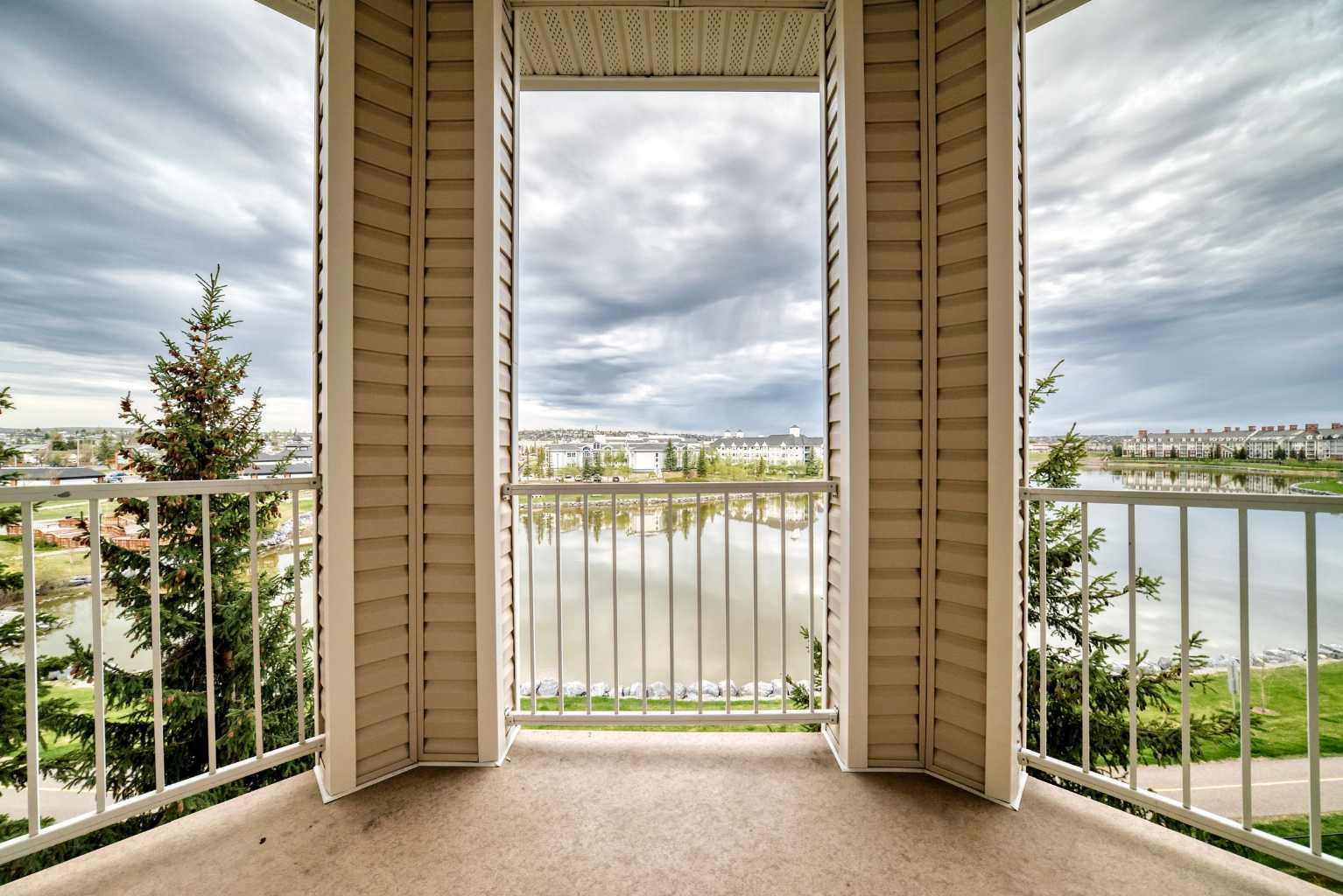 16 Country Village Bay NE 406