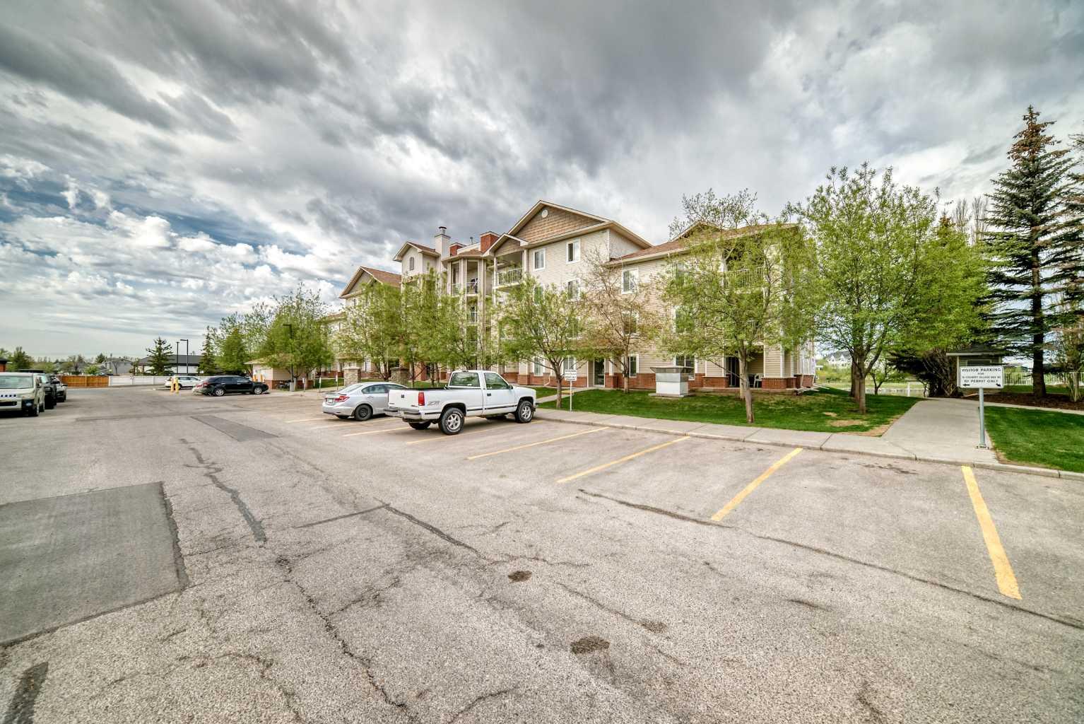 16 Country Village Bay NE 406