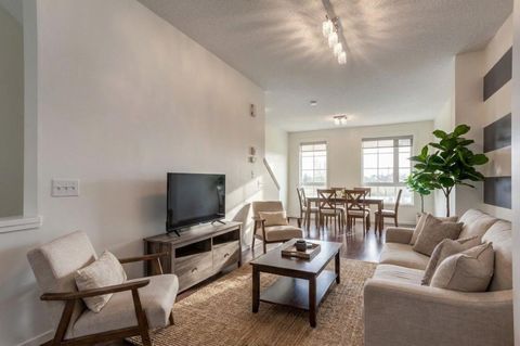 215 Copperpond Common SE Calgary AB T2Z 1G5