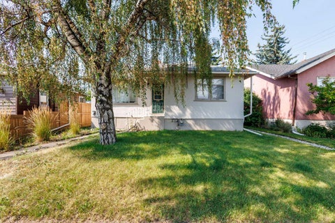 Photo of 1741 24 Street SW, Calgary, AB T3C 1J2 (MLS # A2340592)