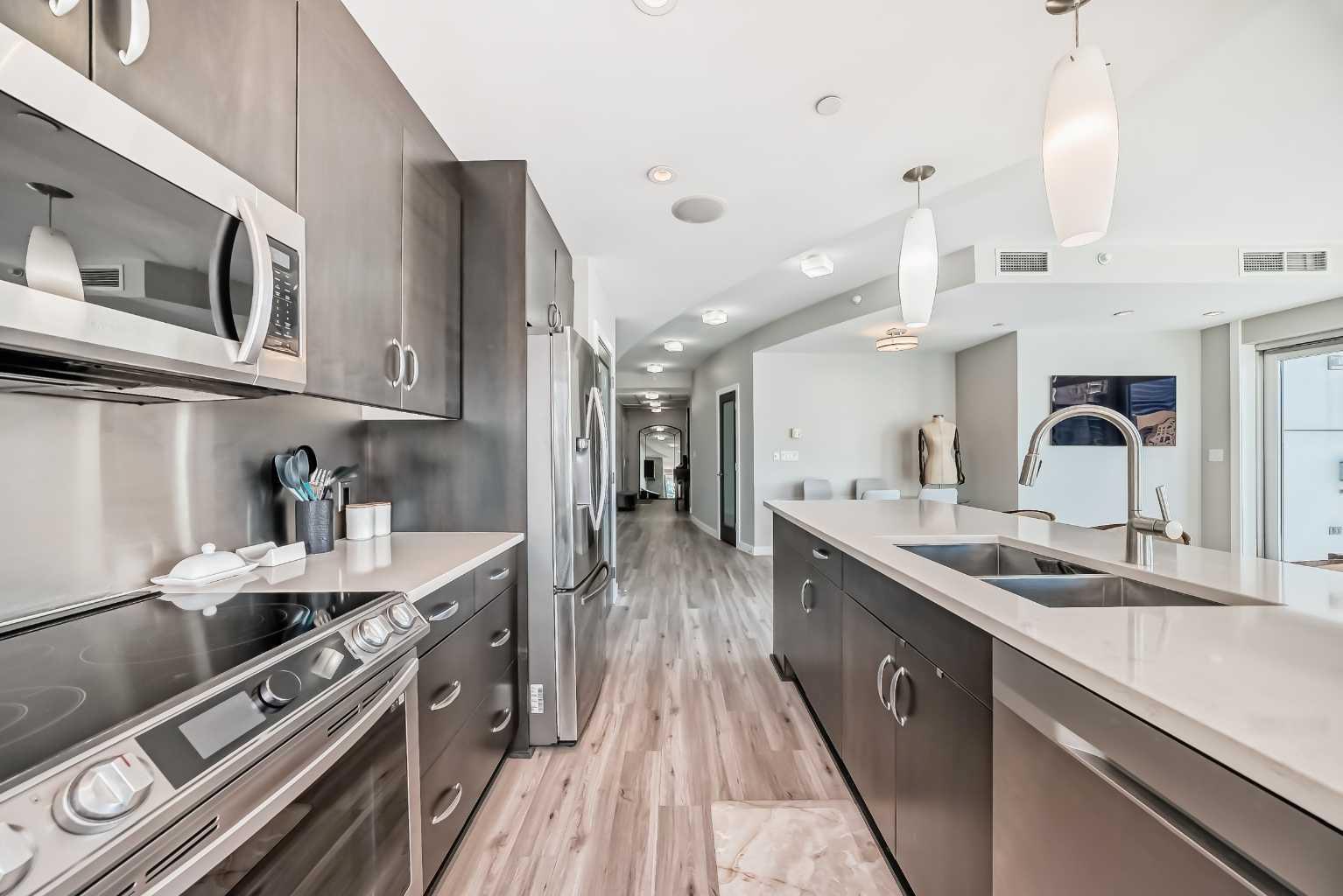 530 12 Avenue SW 1802