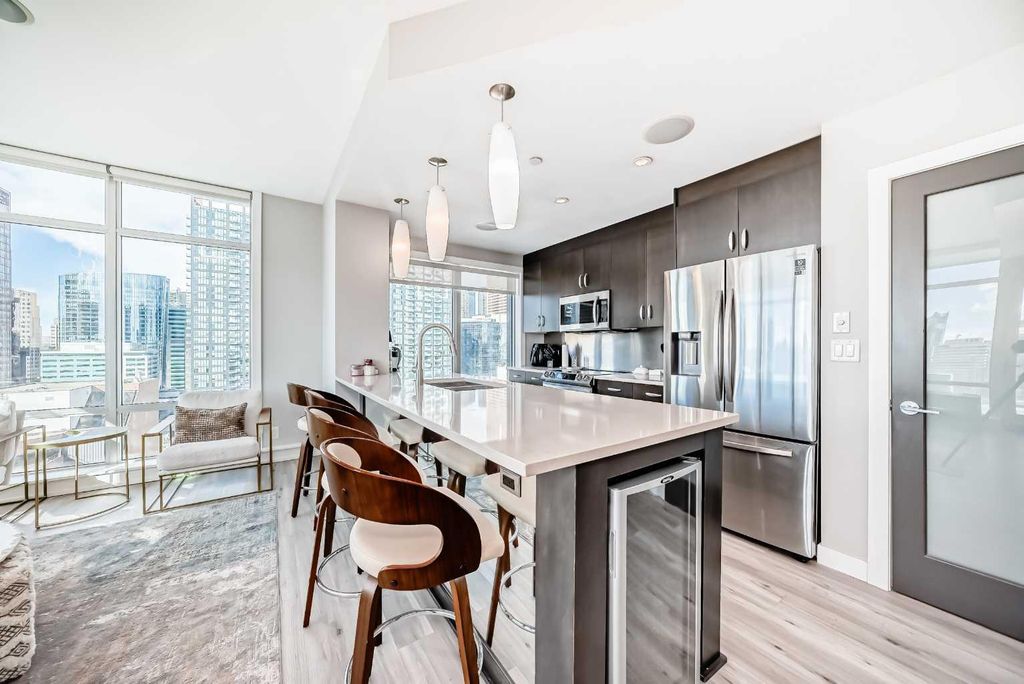 Photo of 530 12 Avenue SW #1802, Calgary, AB T2R 0B1 (MLS # A2288929)