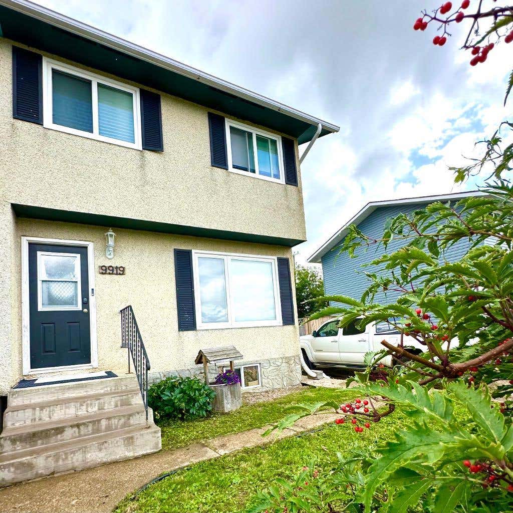 Photo of 9919 101 Avenue, Lac La Biche, AB T0A 2C0 (MLS # A2337542)