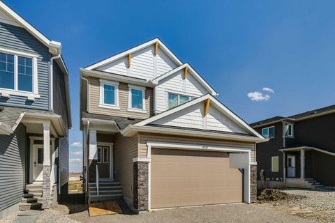 Photo of 458 Hotchkiss Manor SE, Calgary, AB T3S 0J9 (MLS # A2308488)
