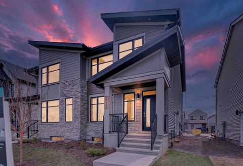 Photo of 7023 Rangeview Avenue SE, Calgary, AB T3S 0P9 (MLS # A2252962)