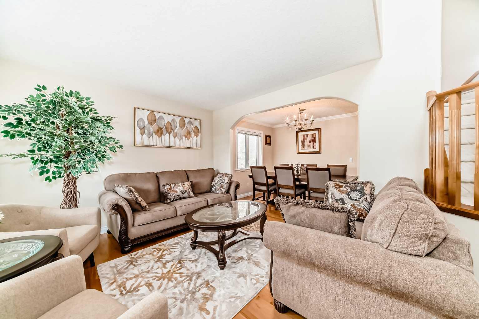 146 Scenic View Close NW