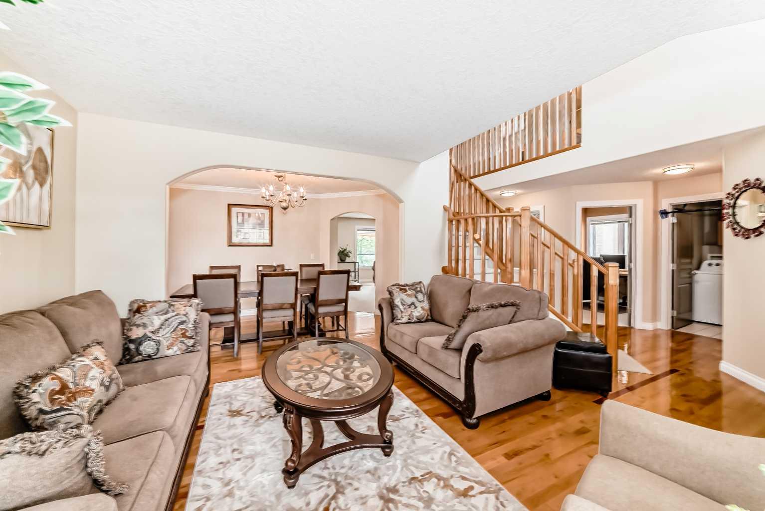 146 Scenic View Close NW