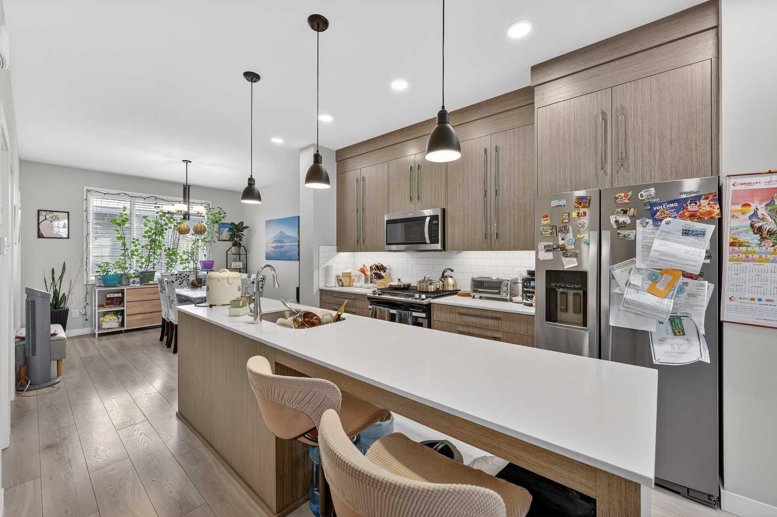 132 Corner Meadows Gate NE