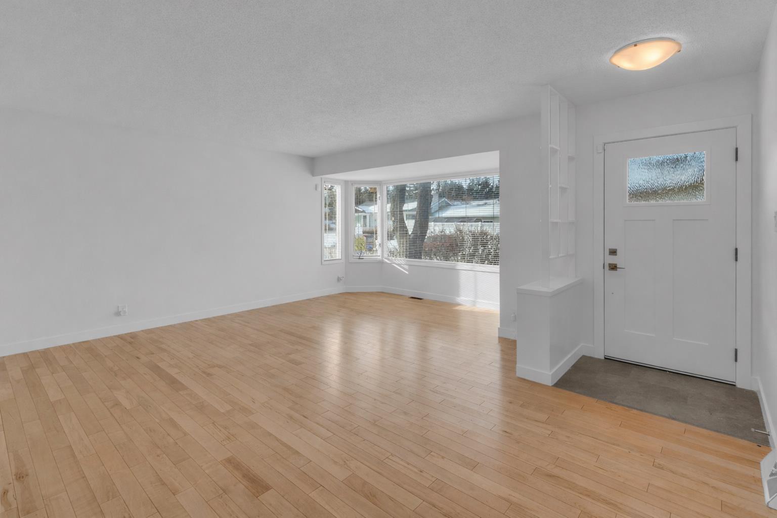 6312 Thorncliffe Drive NW