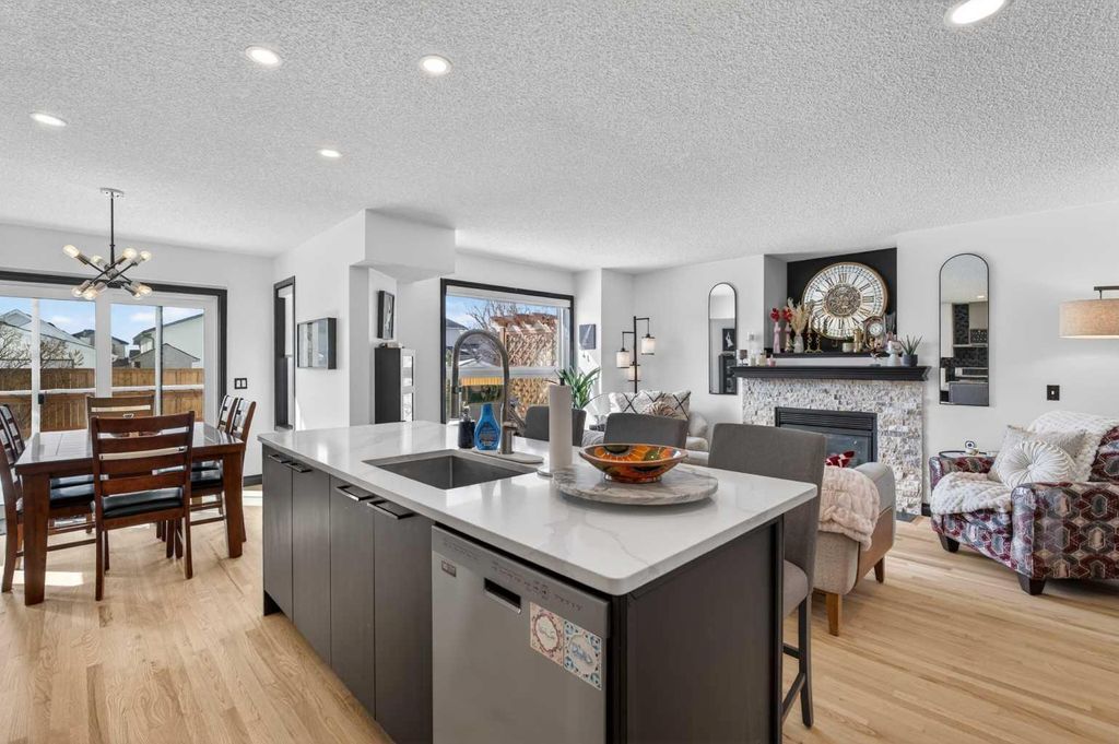 Photo of 14 Covewood Place NE, Calgary, AB T3K 4V8 (MLS # A2303252)