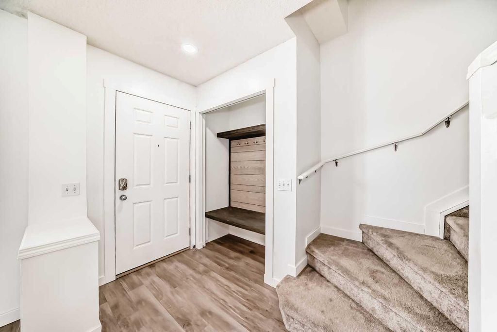 Photo of 294 Elgin View SE, Calgary, AB T2Z 4N6 (MLS # A2282822)