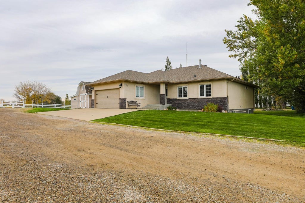 Photo of 429 S 2 Street W, Magrath, AB T0K 1J0 (MLS # A2351549)
