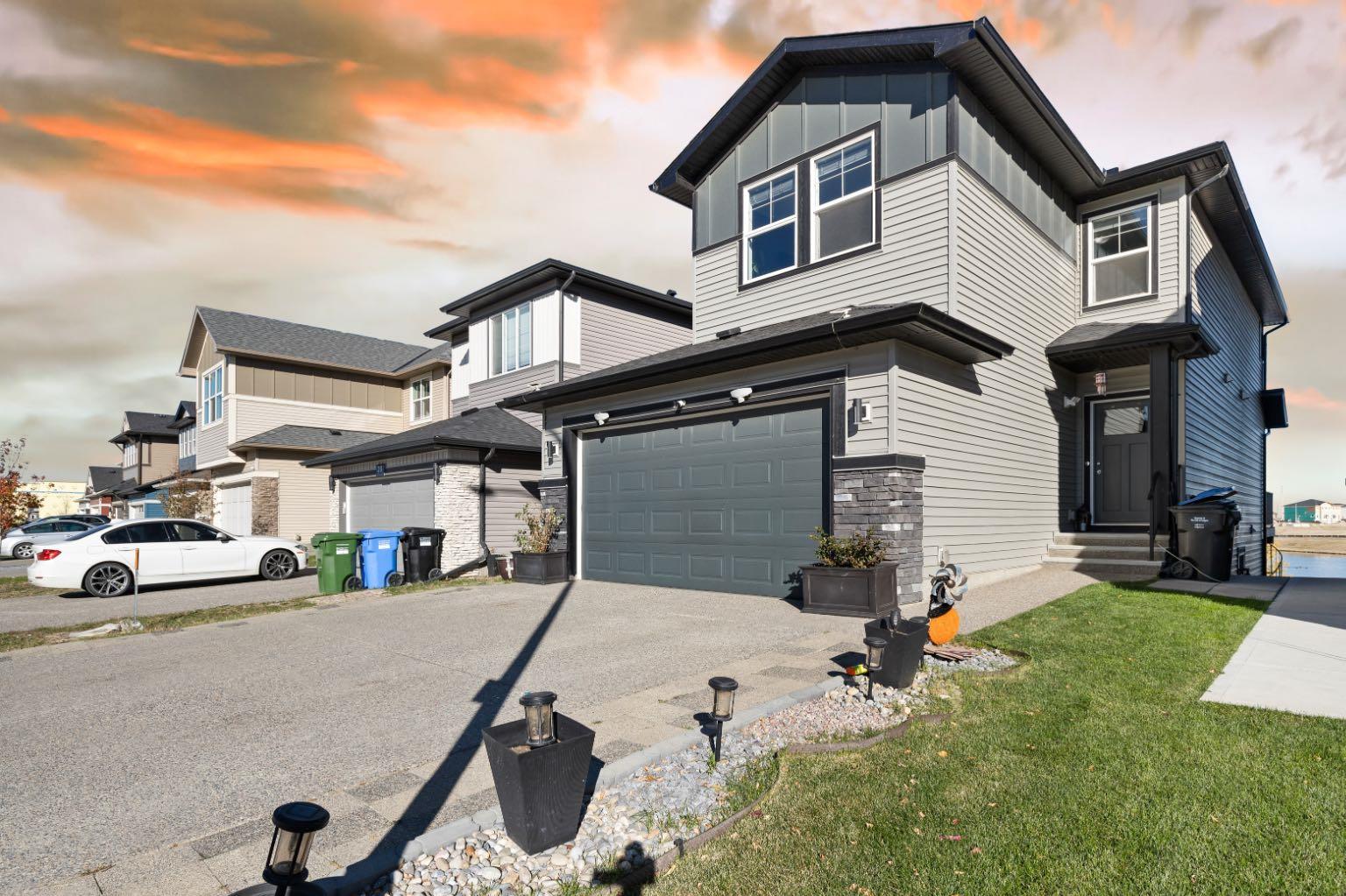 32 Cornerbrook Common NE
