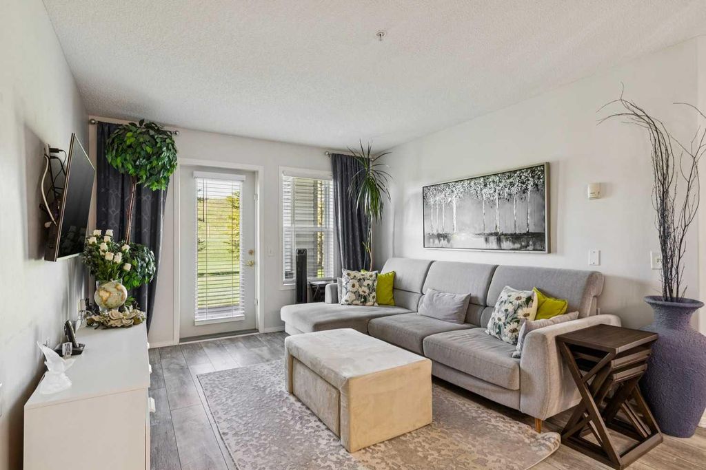 Photo of 5000 Somervale Court SW #139, Calgary, AB T2Y 4M1 (MLS # A2311875)
