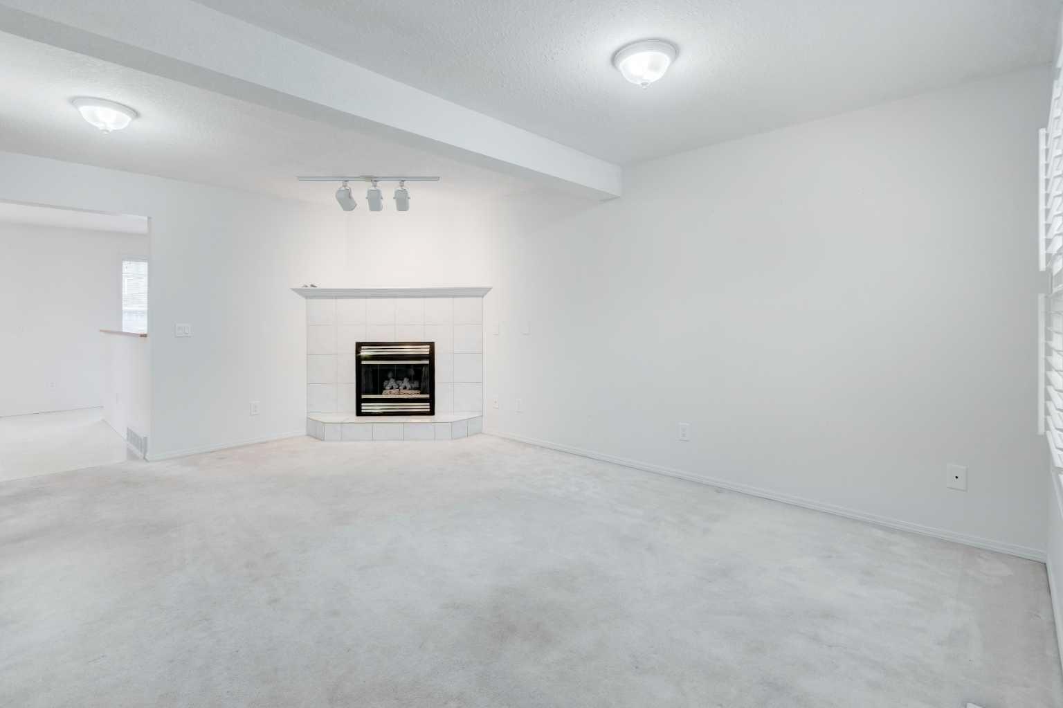26 Sandpiper Court NW
