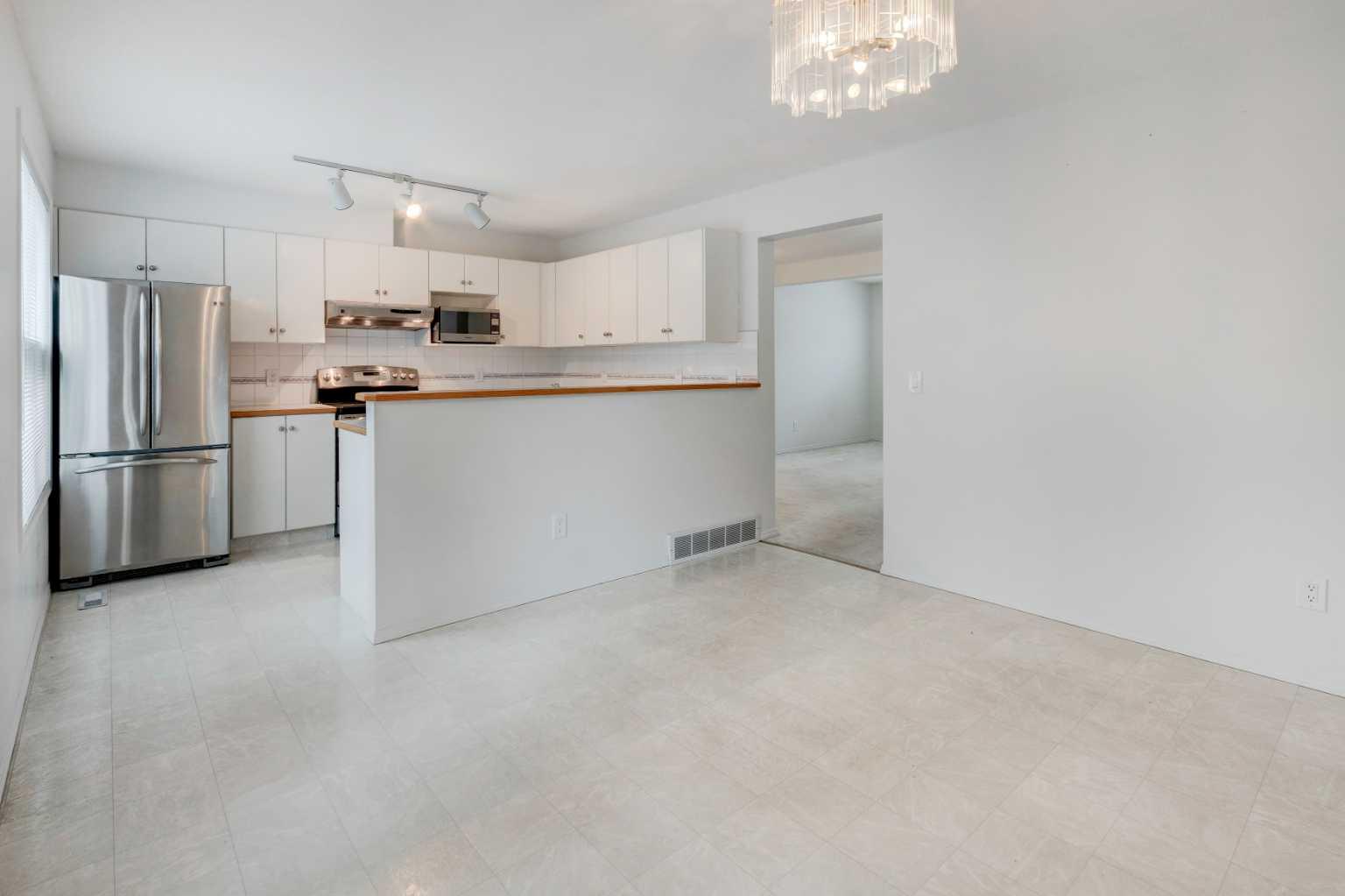 26 Sandpiper Court NW