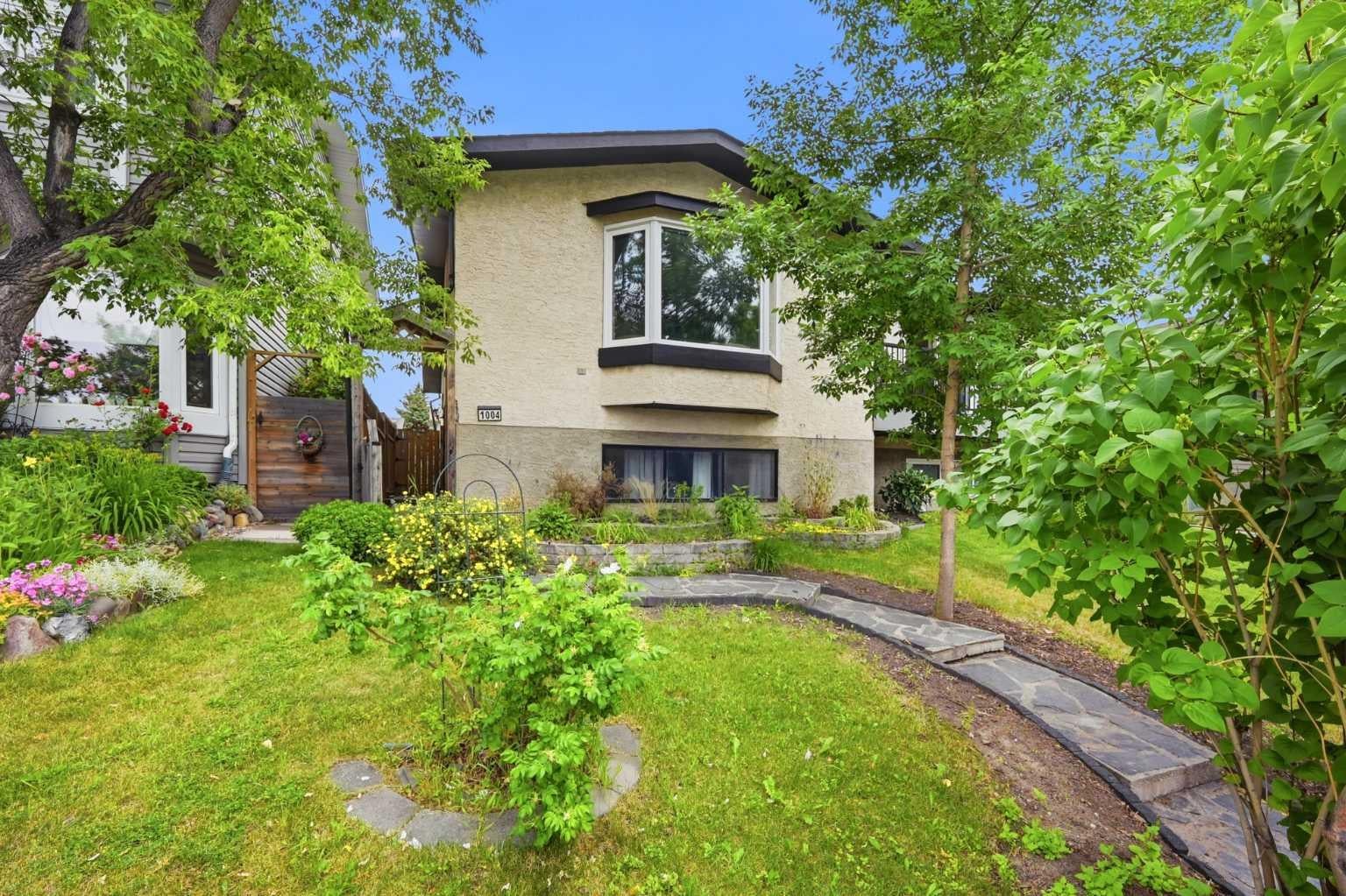 1004 Mckinnon Drive NE